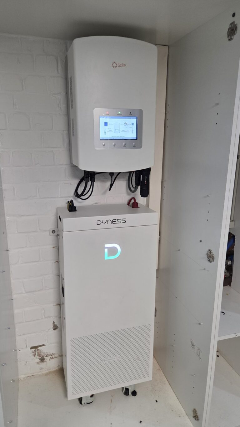 Zonnepanelen met 16 kWh thuisbatterij in Machelen