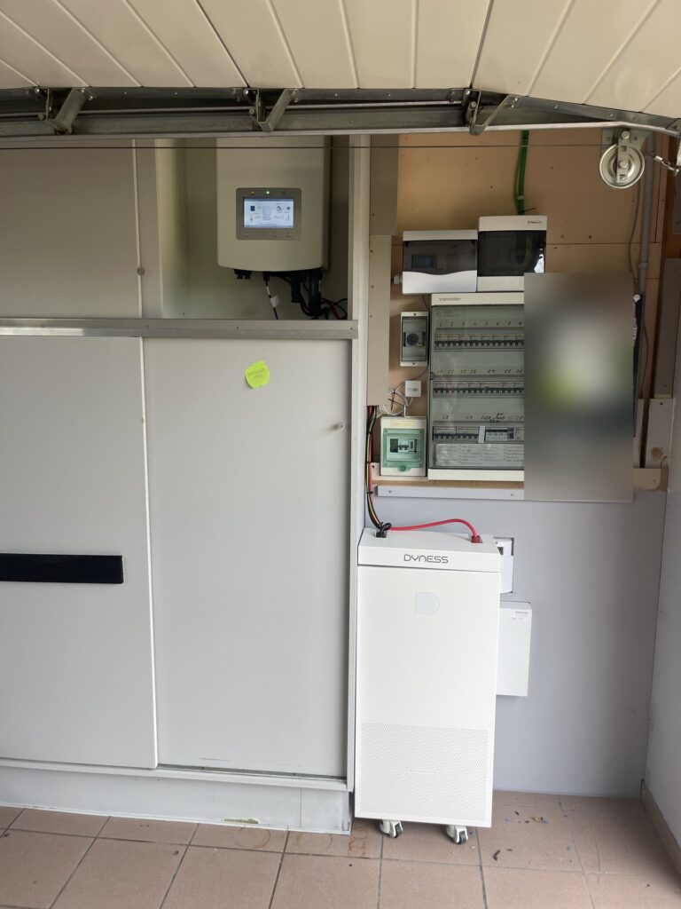 AC-gekoppelde thuisbatterij van 16 kWh in Maaseik