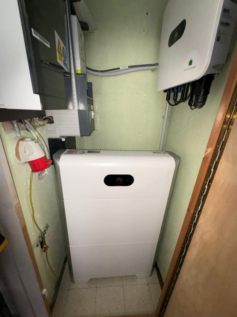 Uitbreiding van een Huawei-thuisbatterij naar 10 kWh in Buggenhout