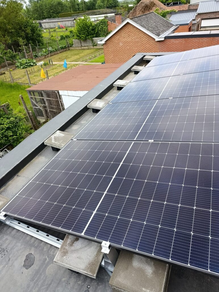 16 zonnepanelen met driefasige Growatt-omvormer in Kortenaken