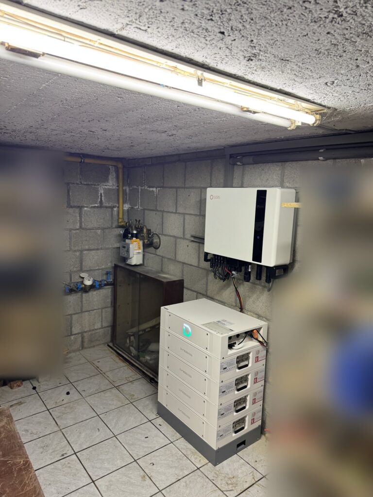 Driefasige omvormer en 20 kWh thuisbatterij in Oudsbergen
