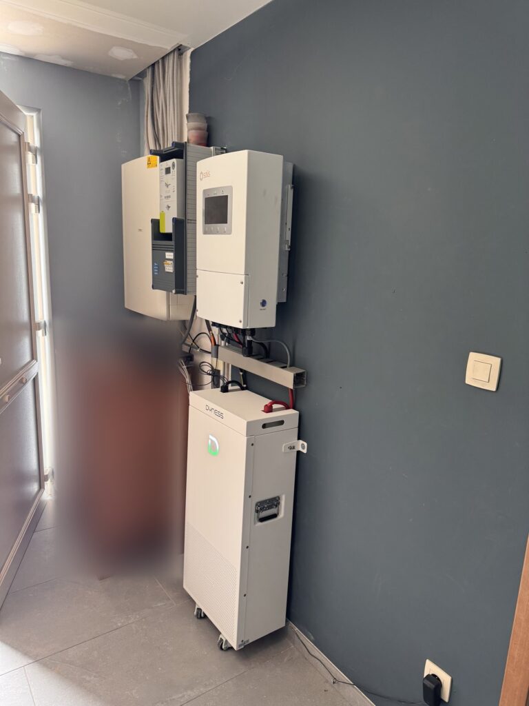 Thuisbatterij van 16 kWh bij bestaande zonnepanelen in Dilsen-Stokkem – foto 2