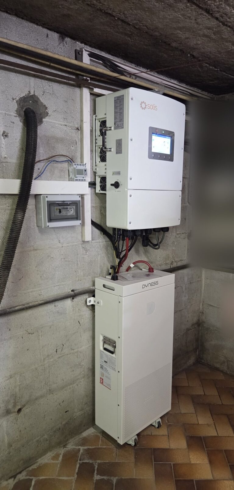 Nieuwe verdeelkast, omvormer en thuisbatterij in Linter – foto 2