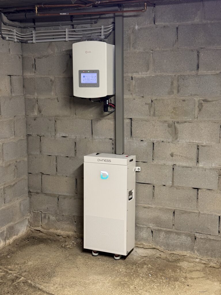 AC-gekoppelde thuisbatterij van 16 kWh in Beringen
