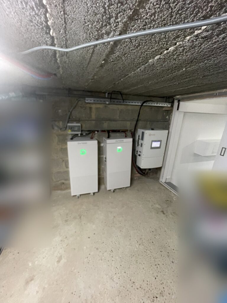 Zonnepanelen, thuisbatterij van 32 kWh en laadpaal in Bertem – foto 3
