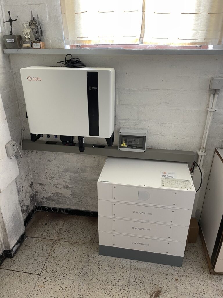 AC-gekoppelde thuisbatterij van 15 kWh in Haacht