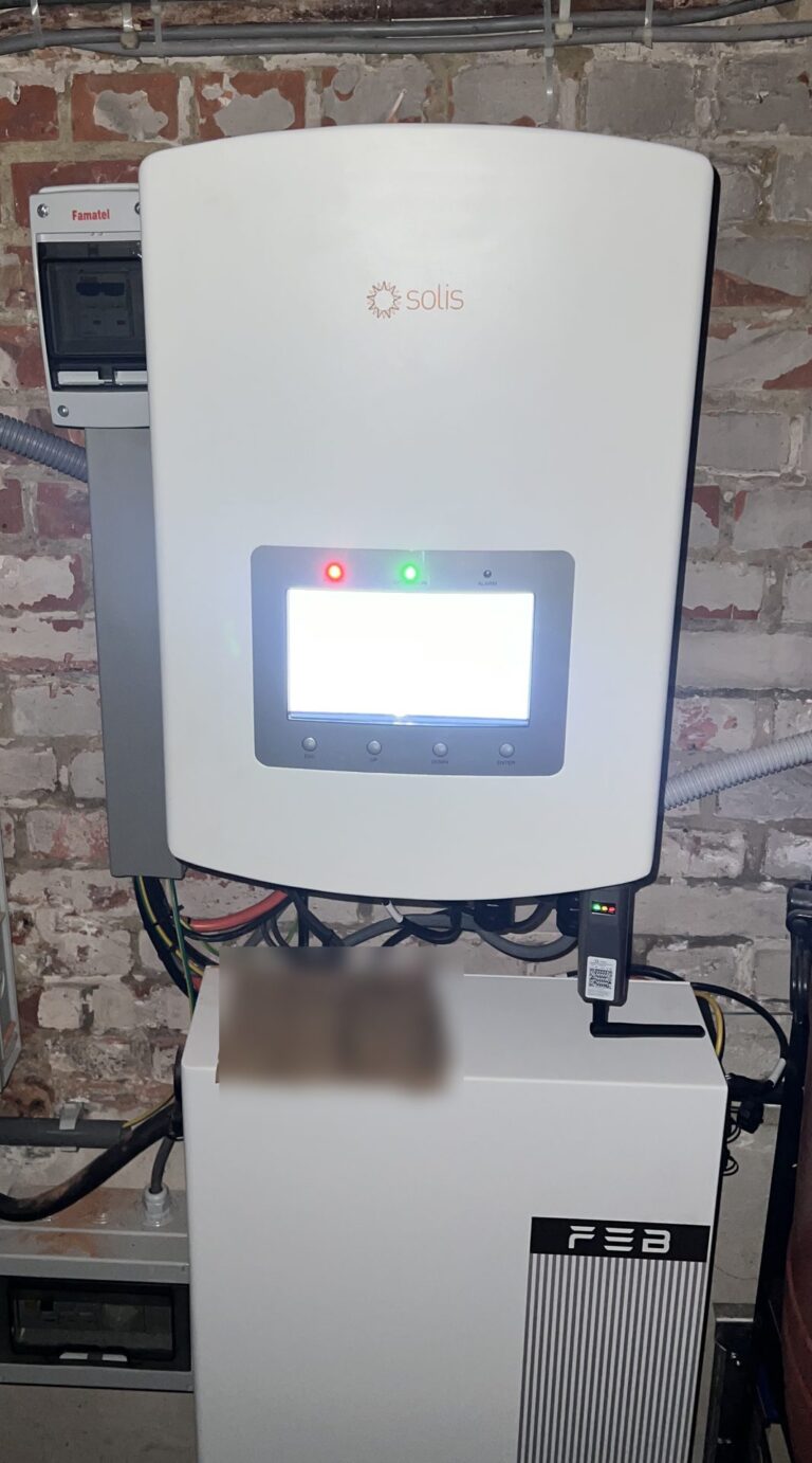 Nieuwe omvormer en thuisbatterij van 5,12 kWh in Antwerpen