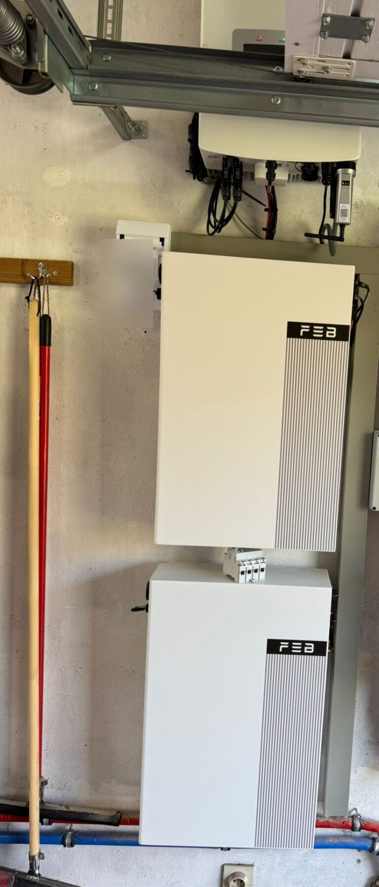 Nieuwe omvormer en thuisbatterij van 10,24 kWh in Beernem