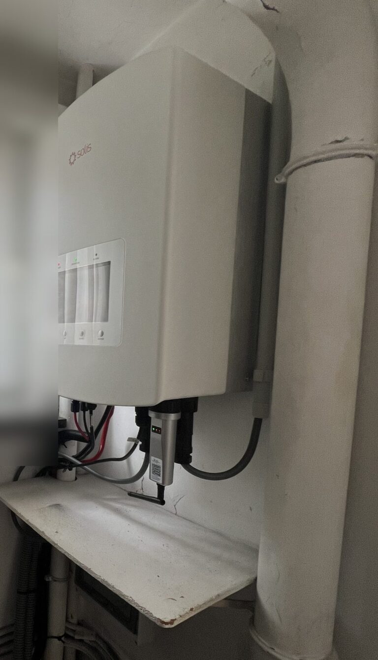 Nieuwe omvormer en thuisbatterij van 10,24 kWh in Beveren