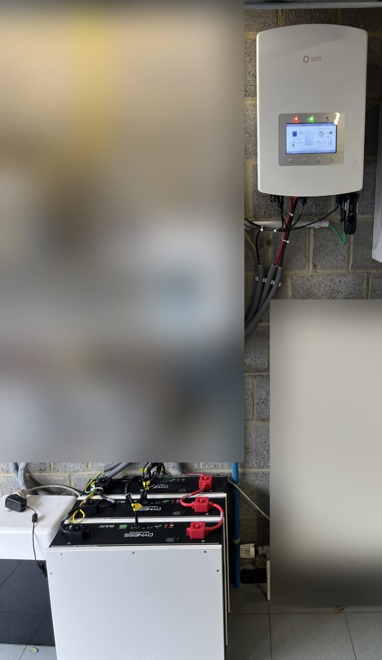 Nieuwe omvormer en thuisbatterij van 15,36 kWh in Dilbeek