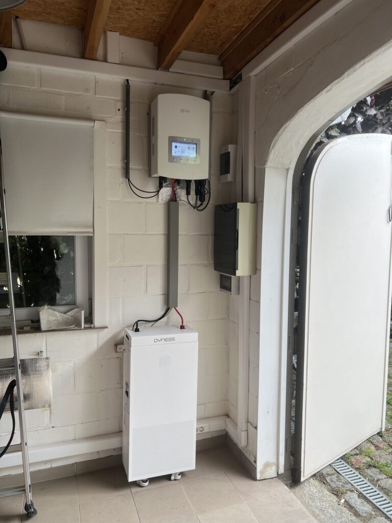 Thuisbatterij van 16 kWh bij zonnepanelen van 3 kWp in Dilbeek