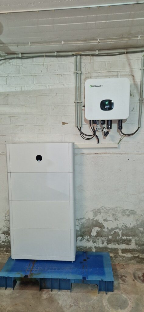 Nieuwe omvormer en thuisbatterij van 15 kWh in Dilsen-Stokkem
