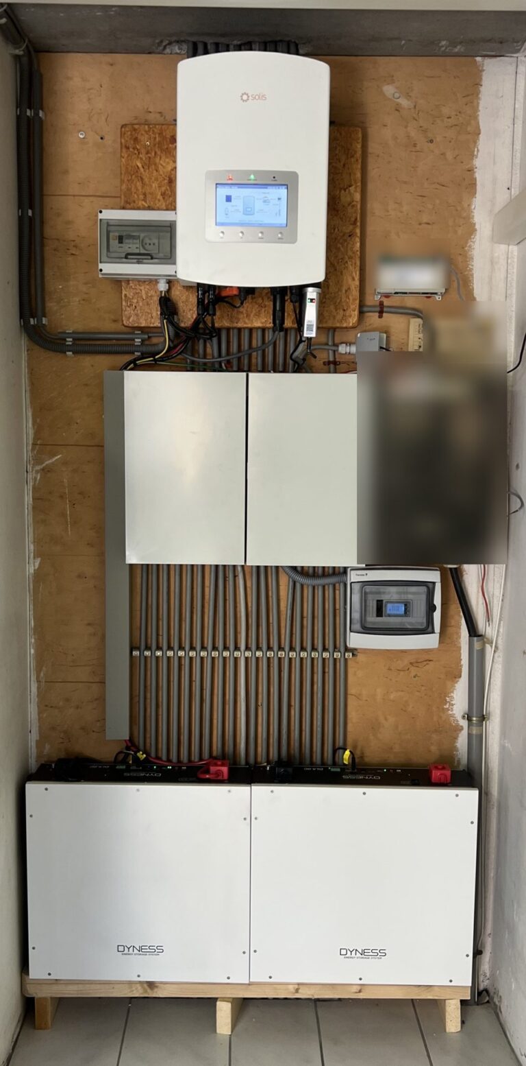 Nieuwe omvormer en thuisbatterij van 10,24 kWh in Dilsen-Stokkem