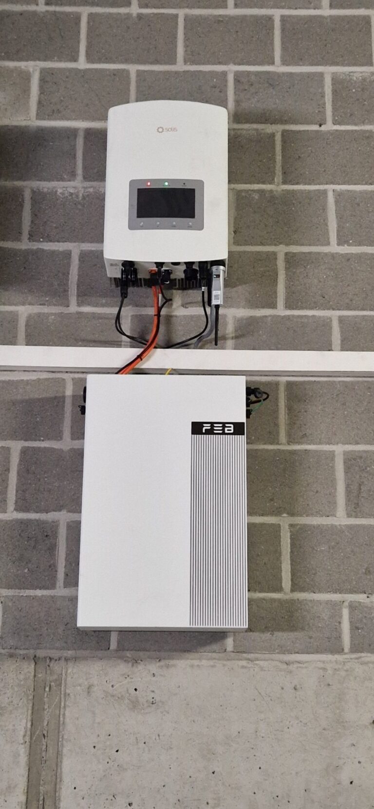 Nieuwe omvormer en thuisbatterij van 5,12 kWh in Duffel