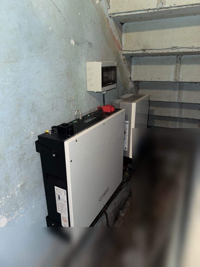 Thuisbatterij van 5,12 kWh bij bestaande zonnepanelen in Edegem