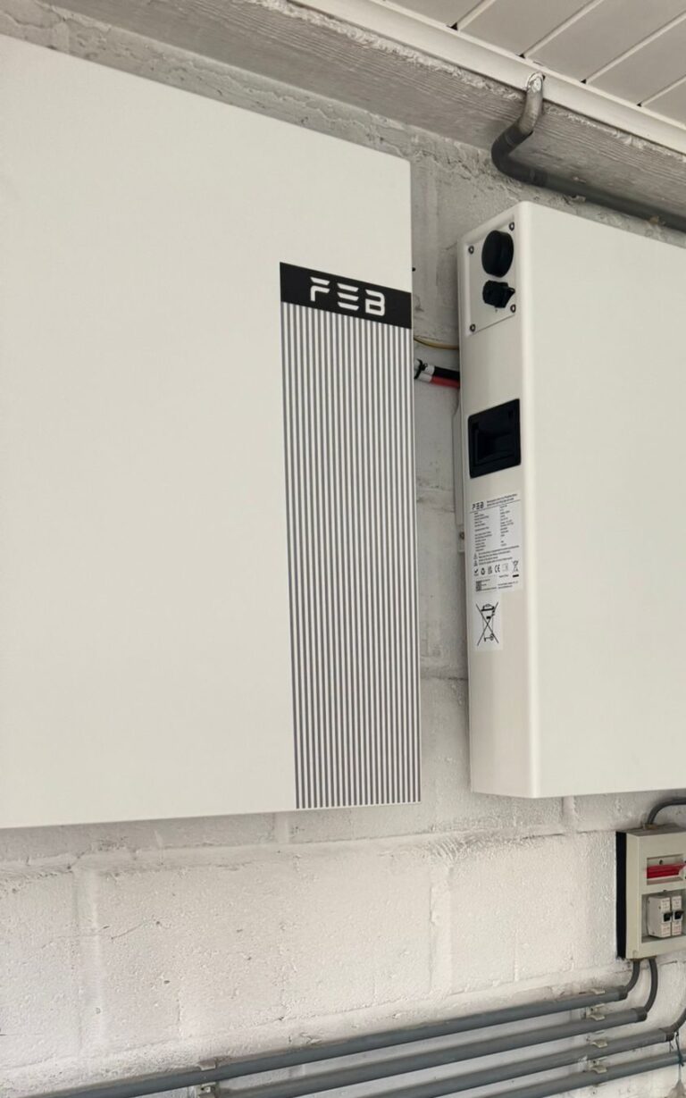 Nieuwe omvormer en thuisbatterij van 10,24 kWh in Genk