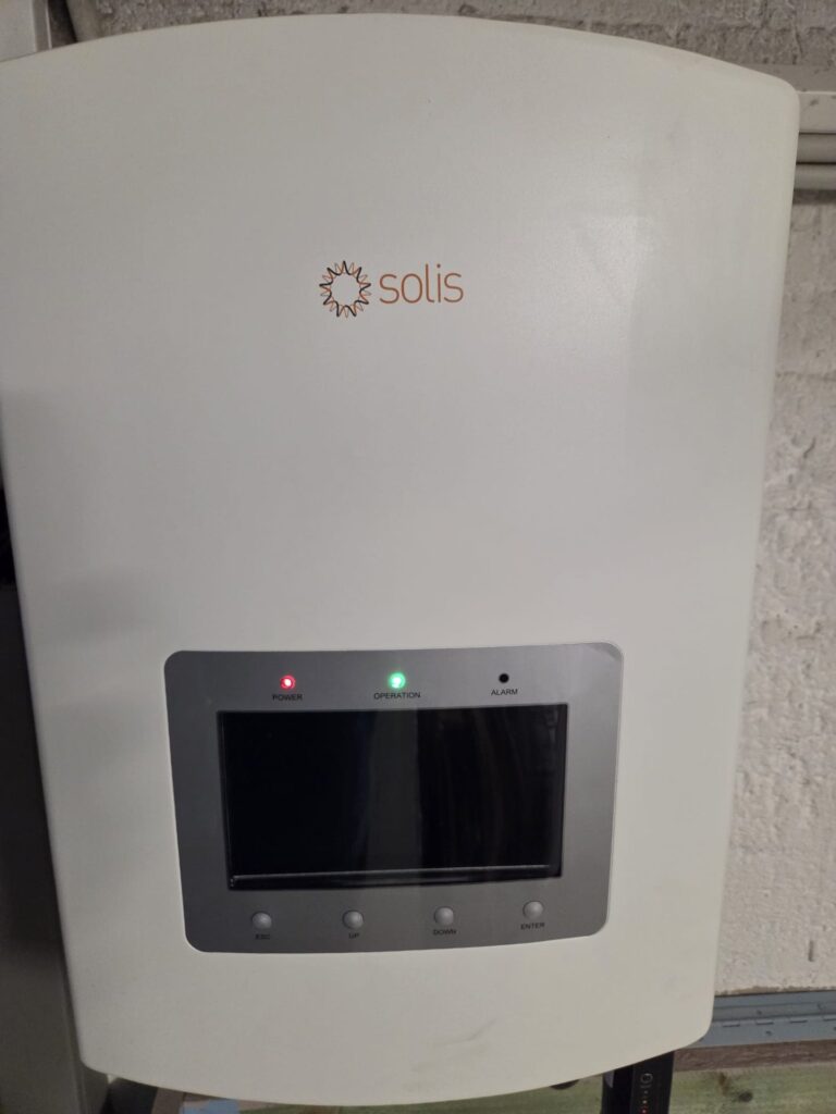 Thuisbatterij van 10,24 kWh met nieuwe omvormer in Genk – foto 3