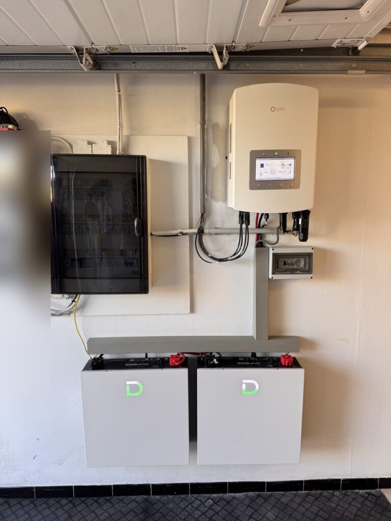 Thuisbatterij van 10,24 kWh met nieuwe omvormer in Hasselt