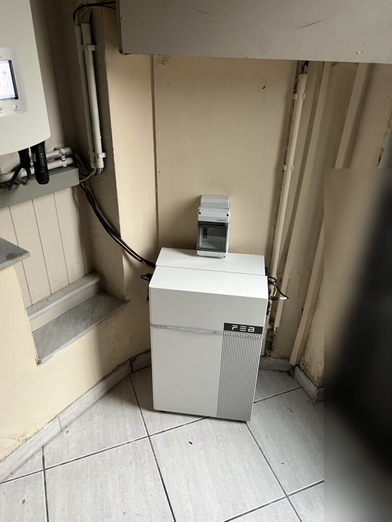 Nieuwe omvormer en thuisbatterij van 10,24 kWh in Hasselt – foto 2