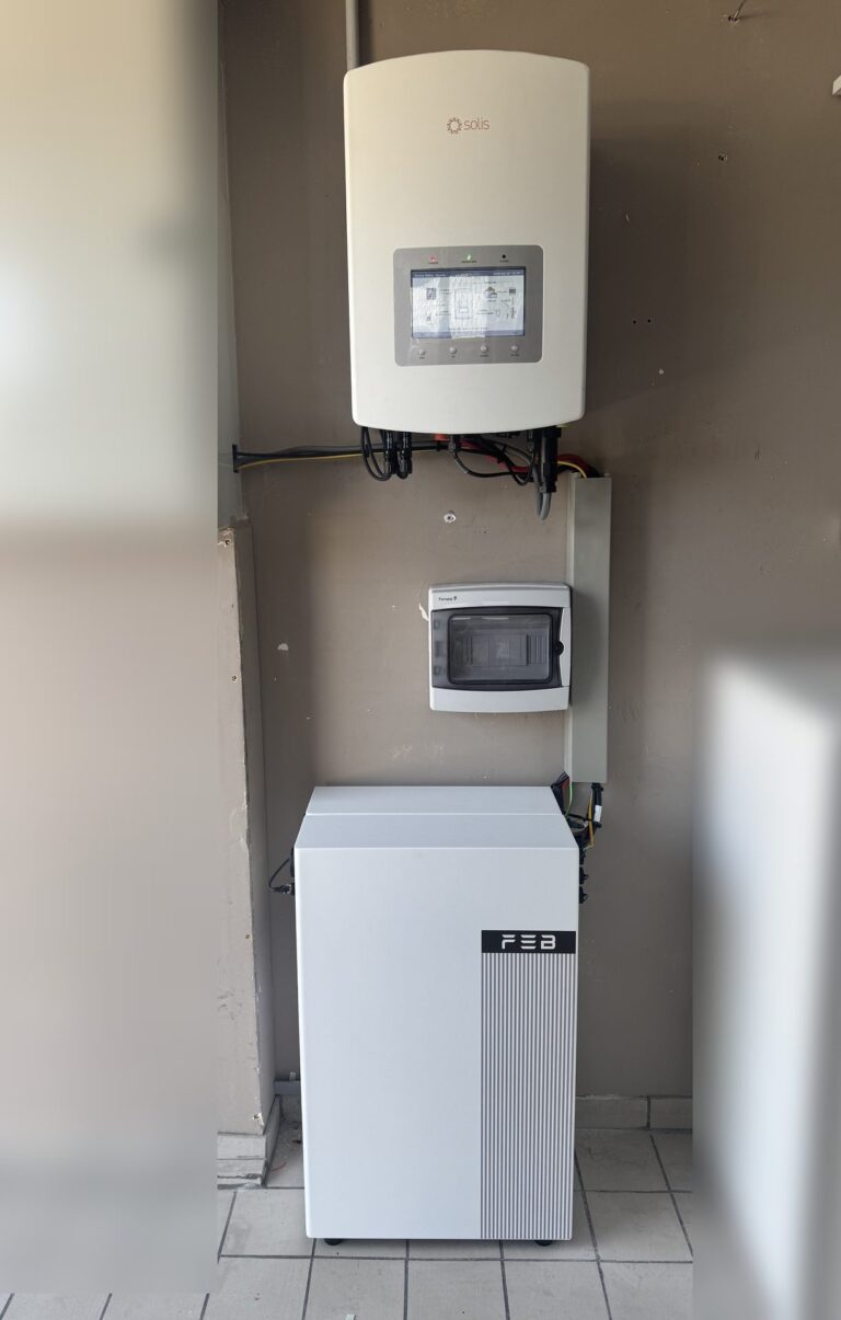 Nieuwe omvormer en thuisbatterij van 10,24 kWh in Hechtel-Eksel