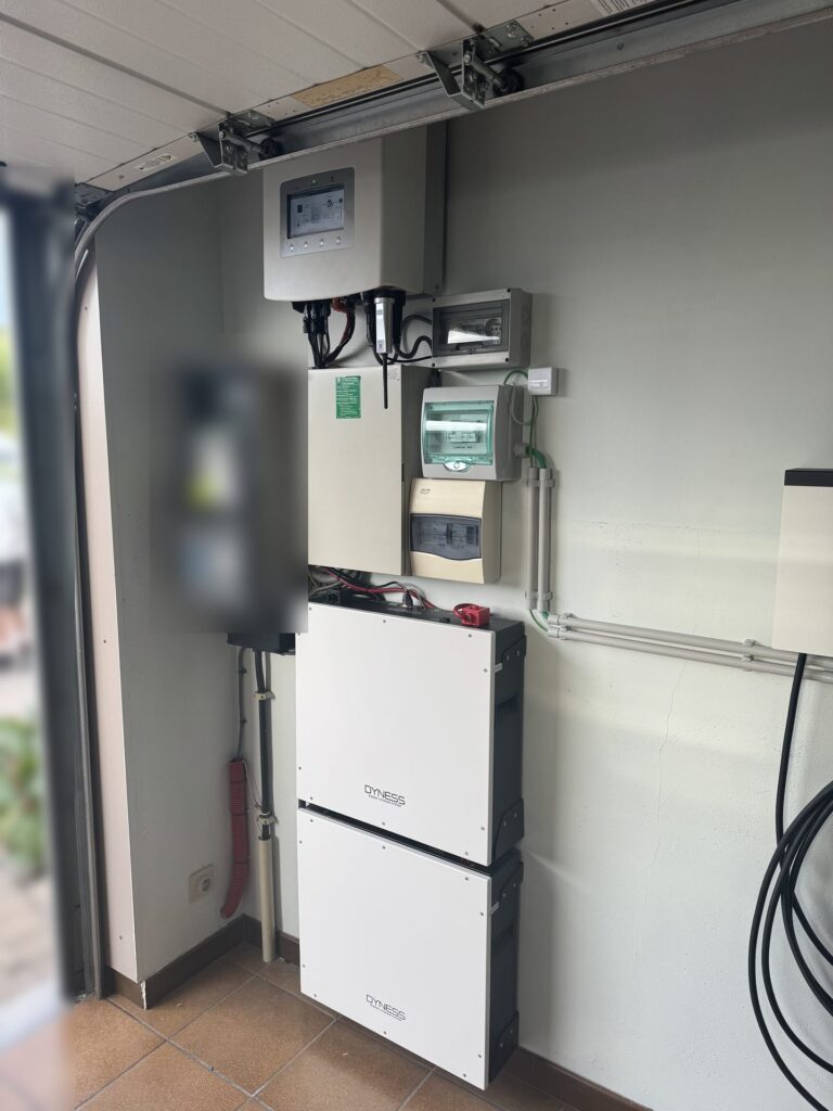 Nieuwe omvormer en thuisbatterij van 10,24 kWh in Heist-op-den-Berg