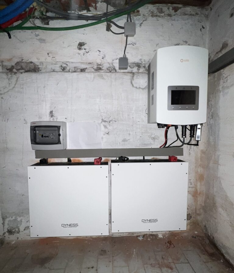 Nieuwe omvormer en thuisbatterij van 10,24 kWh in Heist-op-den-Berg