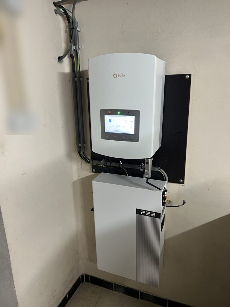 Nieuwe omvormer en thuisbatterij van 5,12 kWh in Herentals