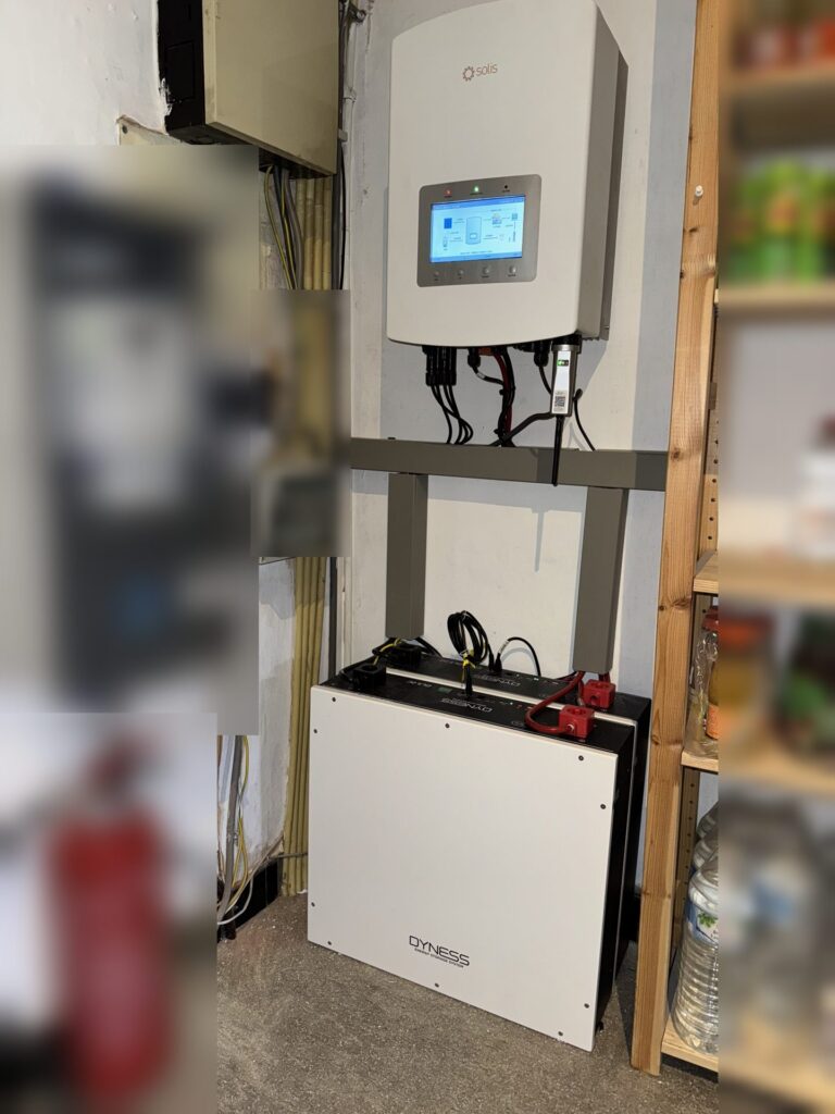 Nieuwe omvormer en thuisbatterij van 10,24 kWh in Kapellen