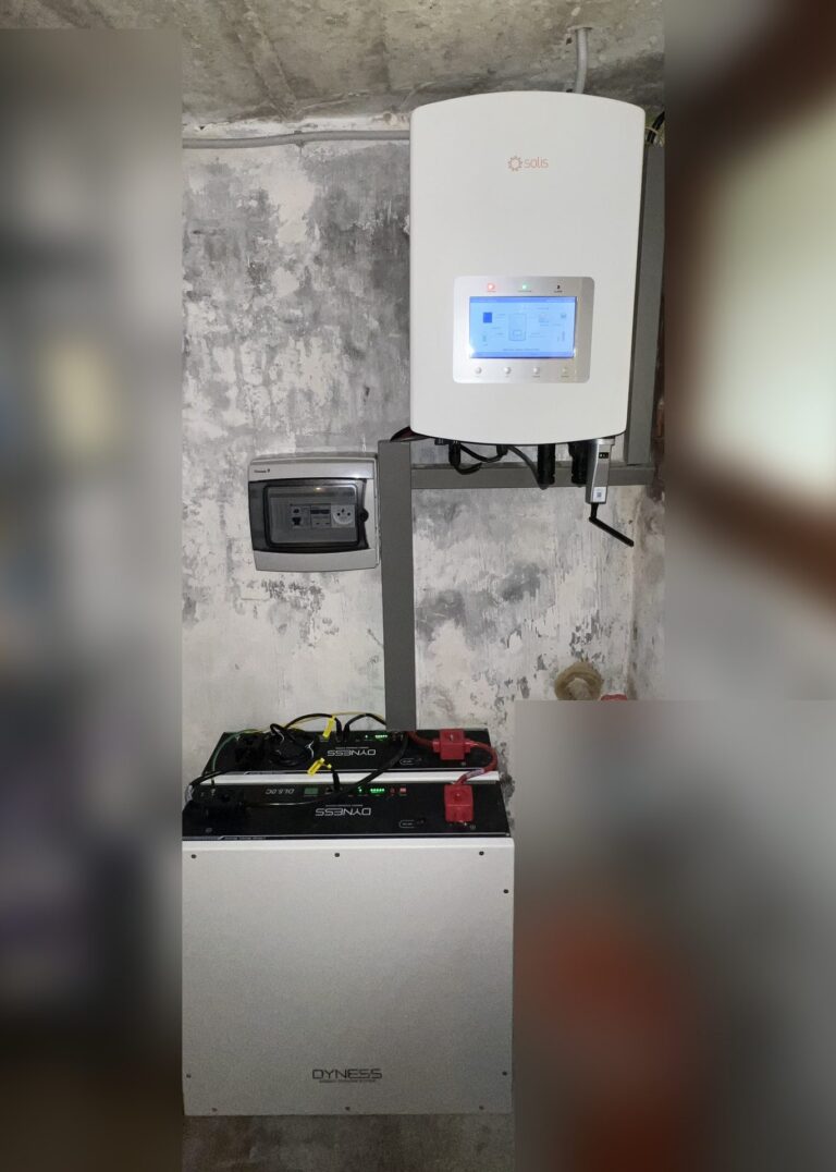 Nieuwe omvormer en thuisbatterij van 10,24 kWh in Kinrooi