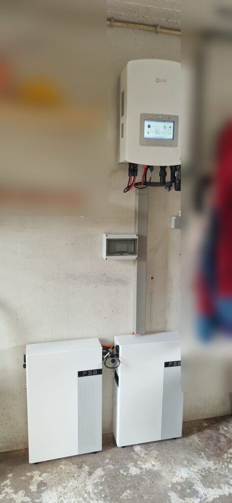 Nieuwe omvormer en thuisbatterij van 10,24 kWh in Kinrooi
