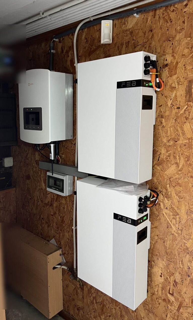 Nieuwe omvormer en thuisbatterij van 10,24 kWh in Kortenaken