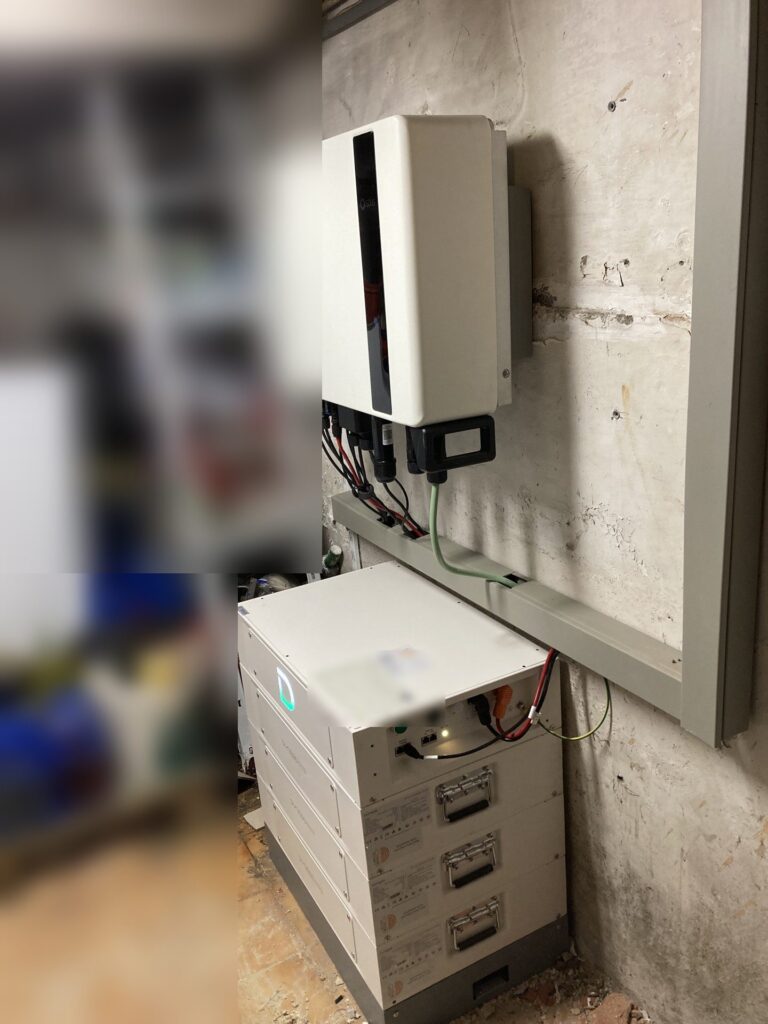 Thuisbatterij van 15,36 kWh met nieuwe omvormer in Lanaken