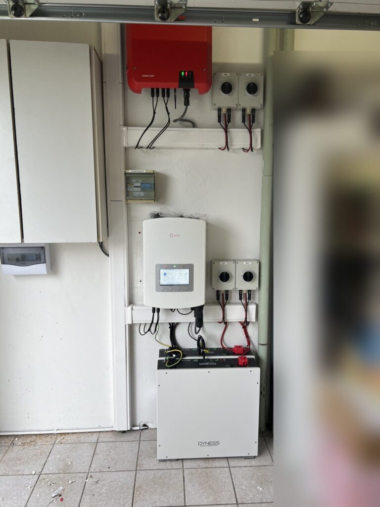 Nieuwe omvormer en thuisbatterij van 10,24 kWh in Lanaken