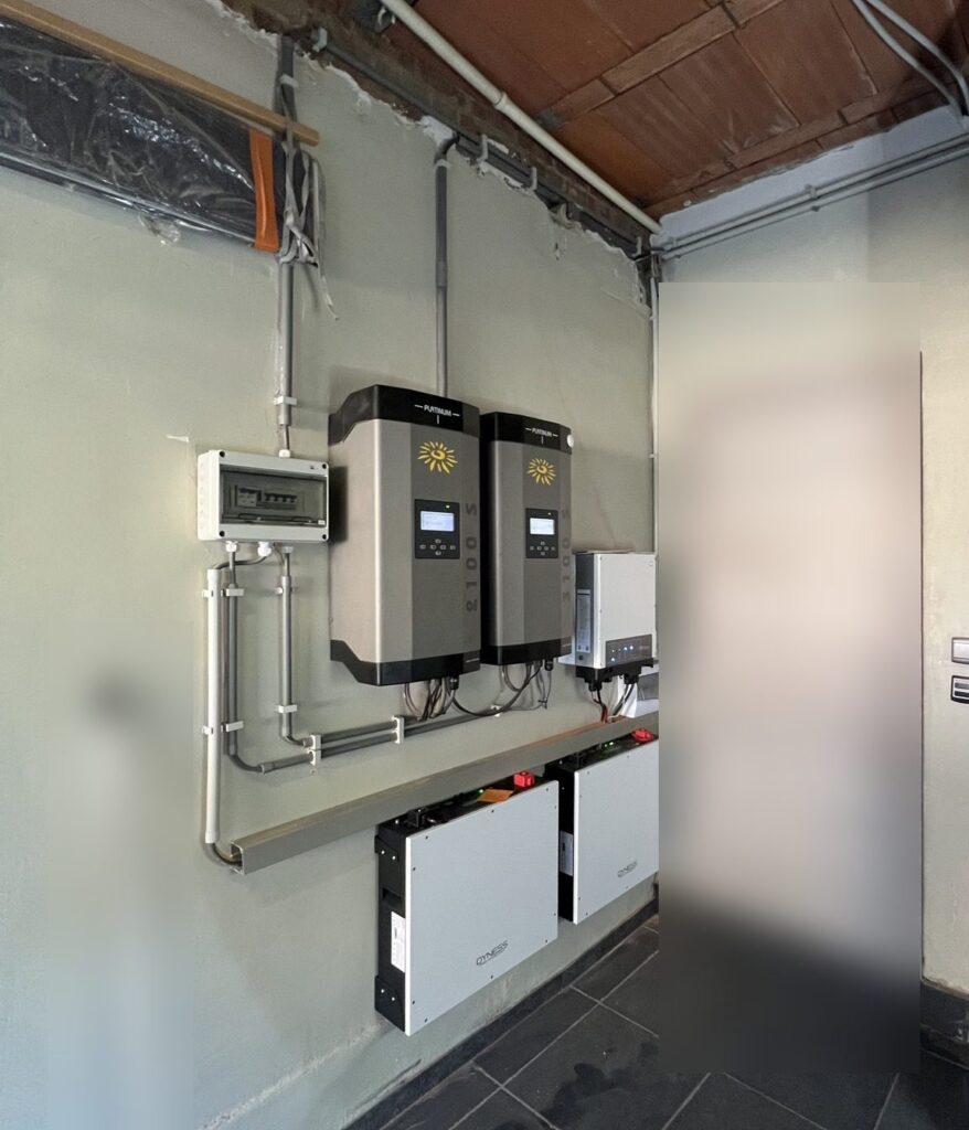 Thuisbatterij van 10,24 kWh met GoodWe-omvormer in Lebbeke