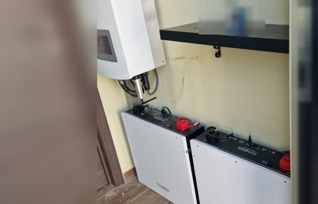Nieuwe omvormer en thuisbatterij van 10,24 kWh in Leopoldsburg