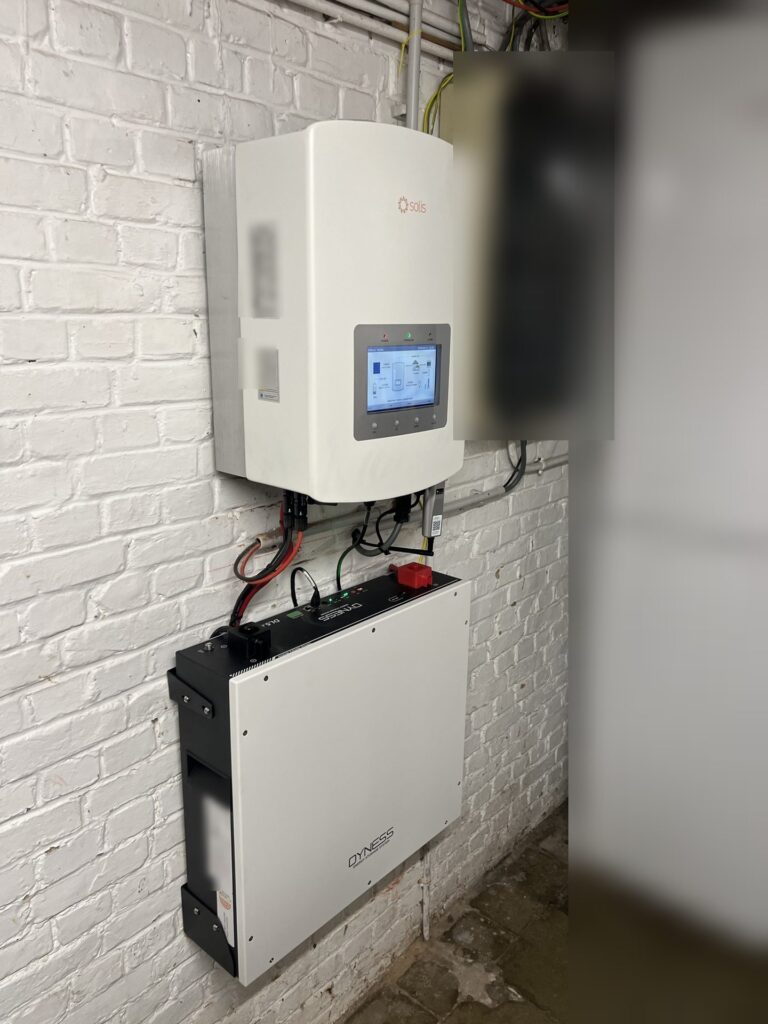Nieuwe omvormer en thuisbatterij van 5,12 kWh in Leuven