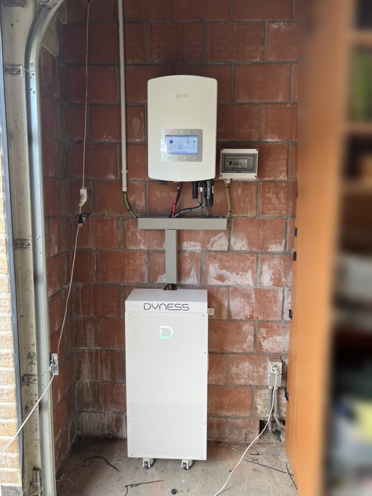 Thuisbatterij van 14,3 kWh bij zonnepanelen van 6,4 kWp in Leuven
