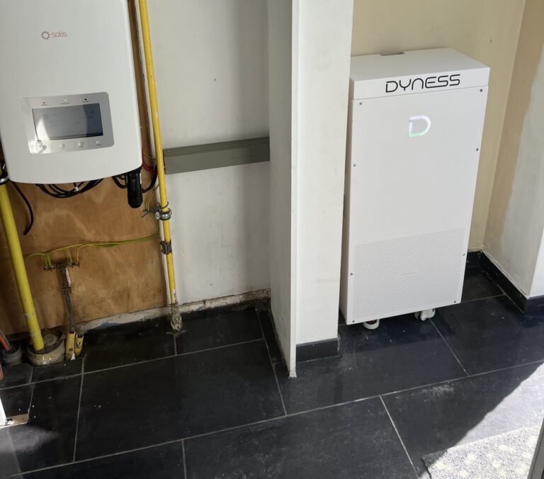 Thuisbatterij van 14,3 kWh met nieuwe omvormer in Leuven – foto 2