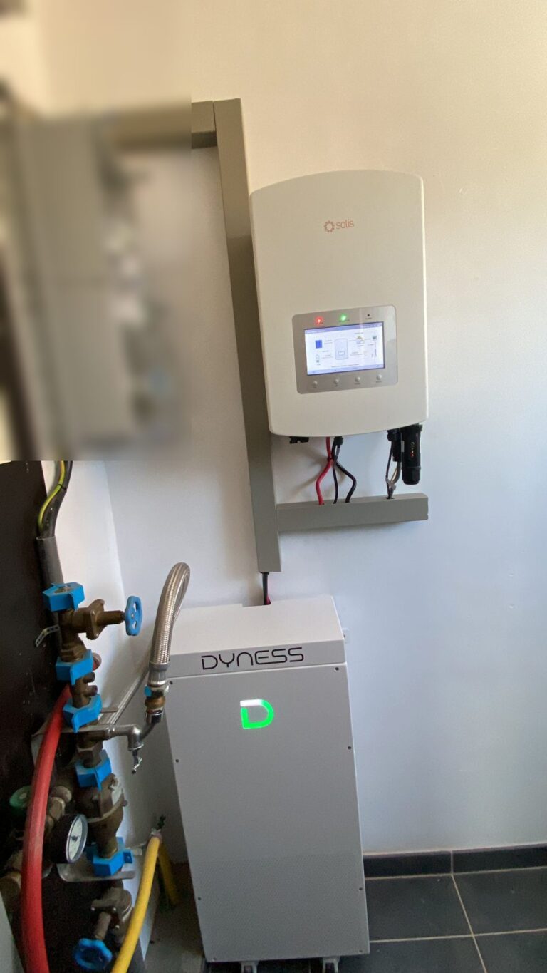 AC-gekoppelde thuisbatterij van 14,3 kWh bij zonnepanelen van 4,76 kWp in Linter – foto 2
