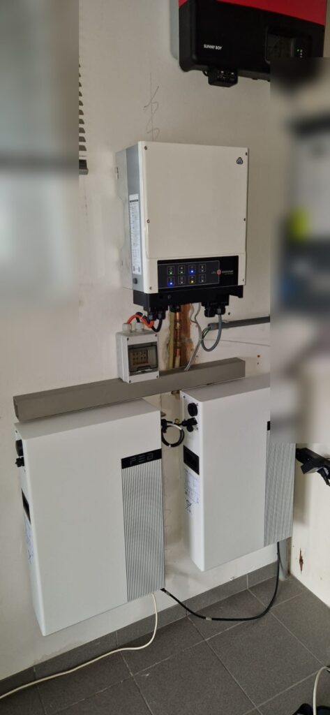 AC-gekoppelde thuisbatterij van 10,24 kWh in Maasmechelen