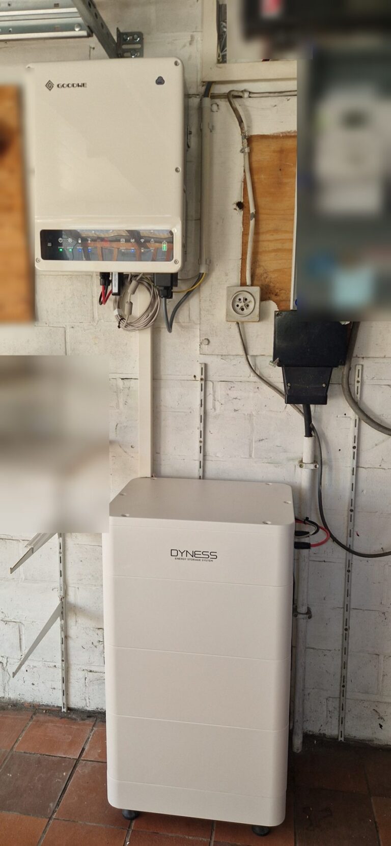Thuisbatterij van 10,66 kWh bij bestaande zonnepanelen in Meise – foto 2