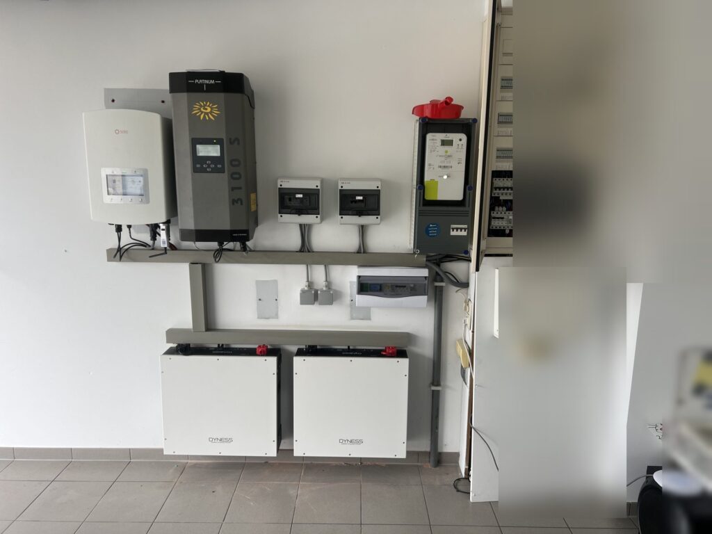 Nieuwe omvormer en thuisbatterij van 10,24 kWh in Oudsbergen