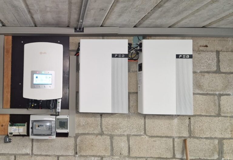 Nieuwe omvormer en thuisbatterij van 10,24 kWh in Oudsbergen
