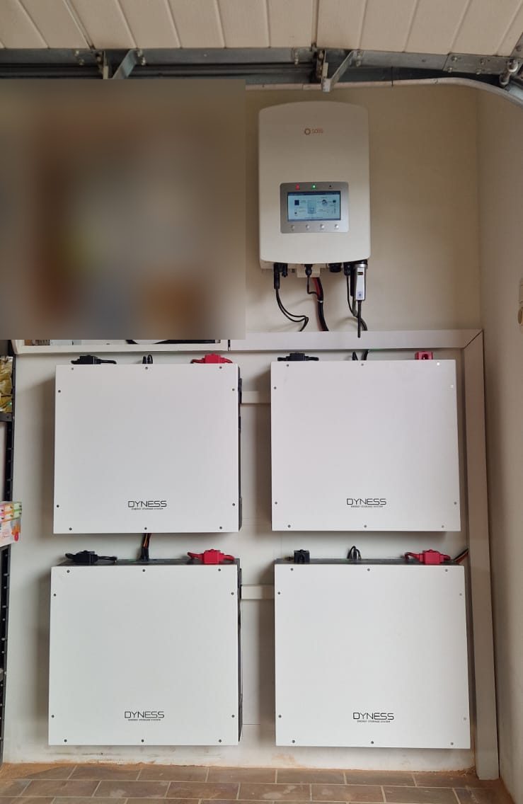 Nieuwe omvormer en thuisbatterij van 20,48 kWh in Pelt