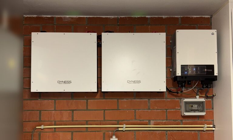 Thuisbatterij van 10,24 kWh bij bestaande zonnepanelen in Ravels