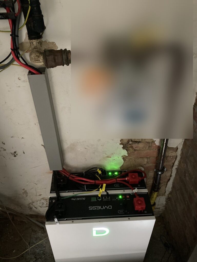 Thuisbatterij van 10,24 kWh met nieuwe omvormer in Rumst – foto 2