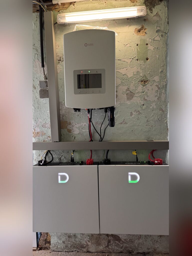 Thuisbatterij van 10,24 kWh met nieuwe omvormer in Sint-Genesius-Rode