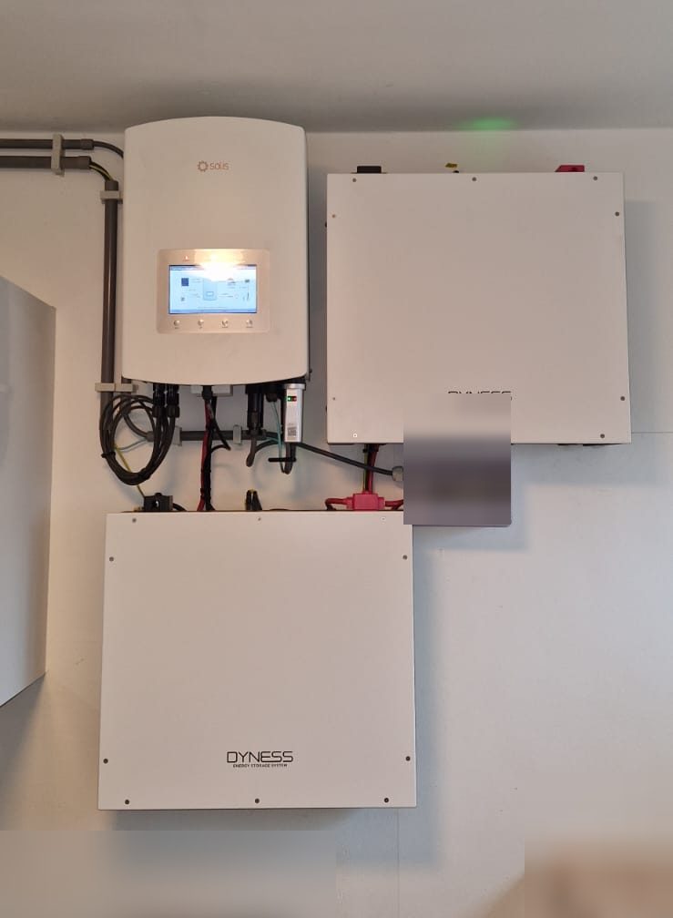Nieuwe omvormer en thuisbatterij van 10,24 kWh in Sint-Truiden