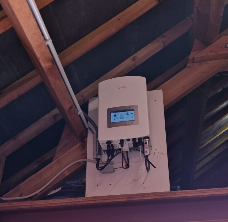Nieuwe omvormer en thuisbatterij van 5,12 kWh in Sint-Truiden – foto 2