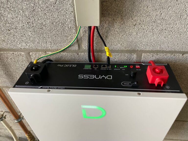Thuisbatterij van 5,1 kWh bij zonnepanelen van 3,2 kWp in Tongeren-Borgloon – foto 2